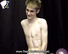 Desperate fan of male attractions